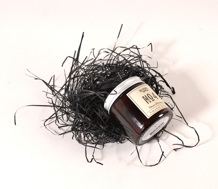 Paper shavings for cardboard boxes