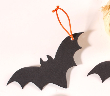 Pipistrelli di Cartoncino. Decorazioni per Halloween!