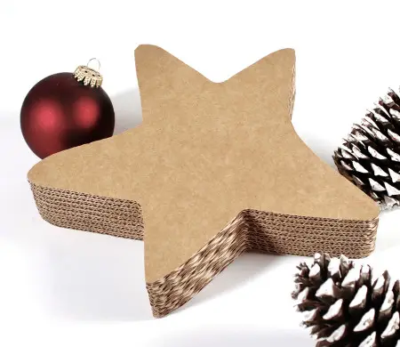 Scatola a forma di stella per Natale