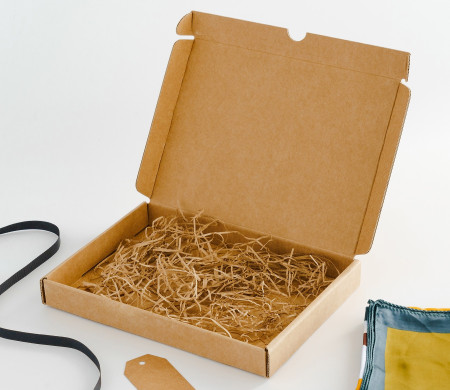 Caja plana para envío postal