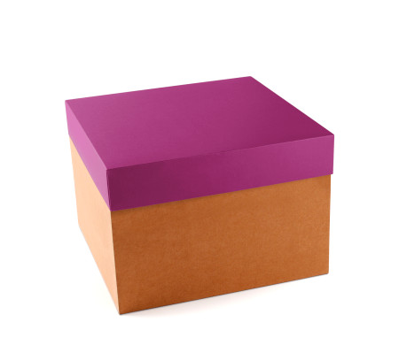 Caja para sombreros. De fácil montaje y disponible en 3 tamaños.