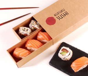 Sushi box with compartments