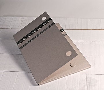 Cardboard folder in A4 format